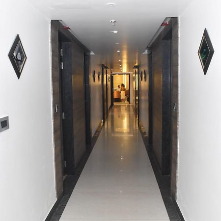 Hotel Parklane Агра Екстер'єр фото